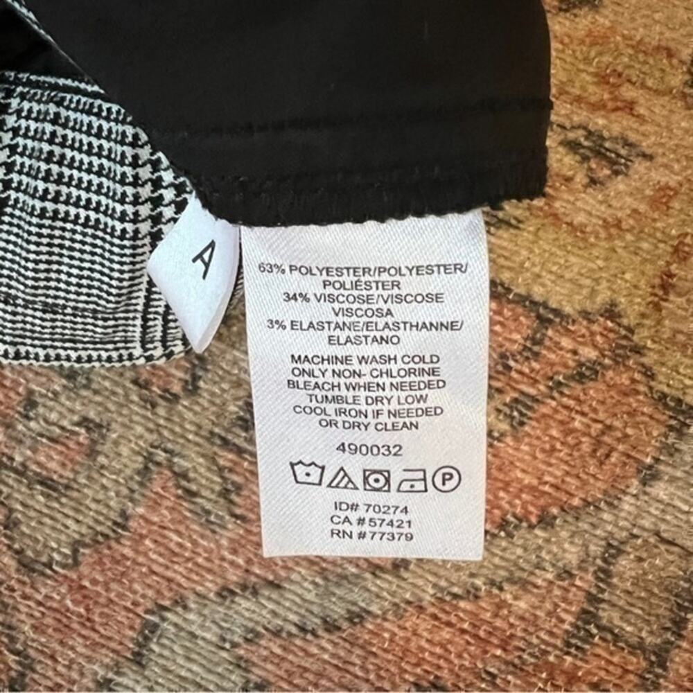 Ann Taylor Black and White Plaid Pants Size 0 - Picture 11 of 12